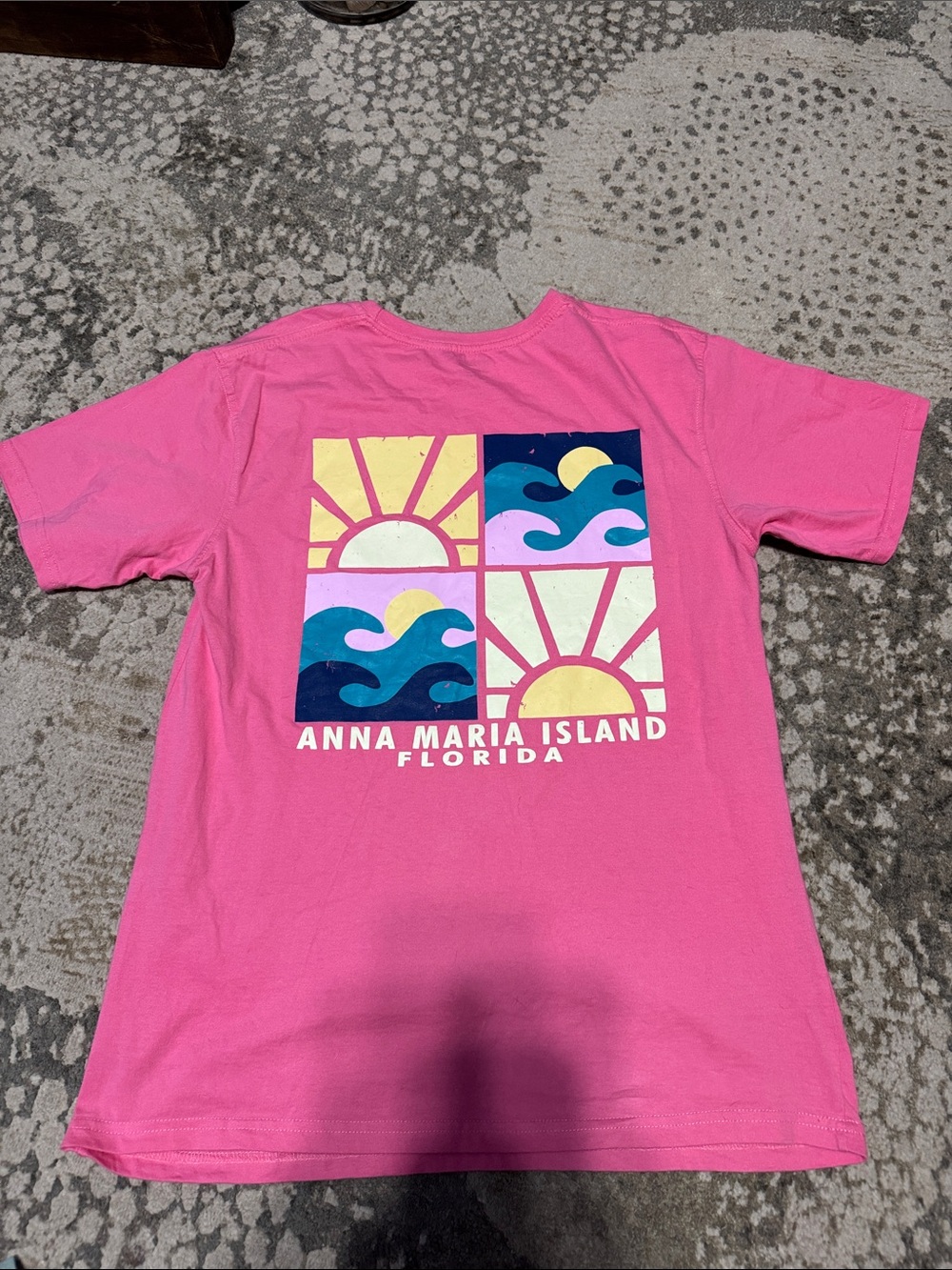 Women's Graphic Tees Lot - size M - Picture 5 of 7